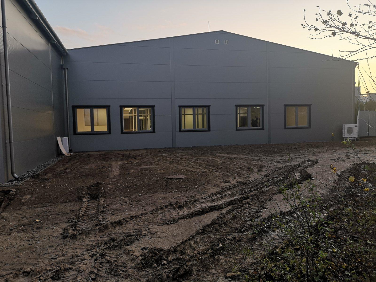 Trilaug – Moreau agri – Madunice – montáž obvodového opláštenia