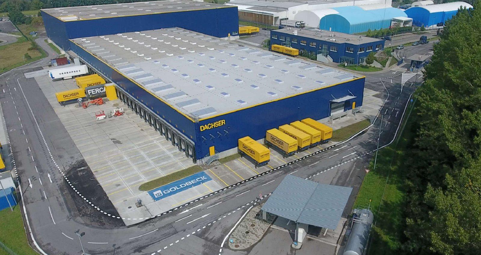 GOLDBECK – Dachser – Lozorno – montáž strešného tr.plechu a opláštenia obvodu budovy